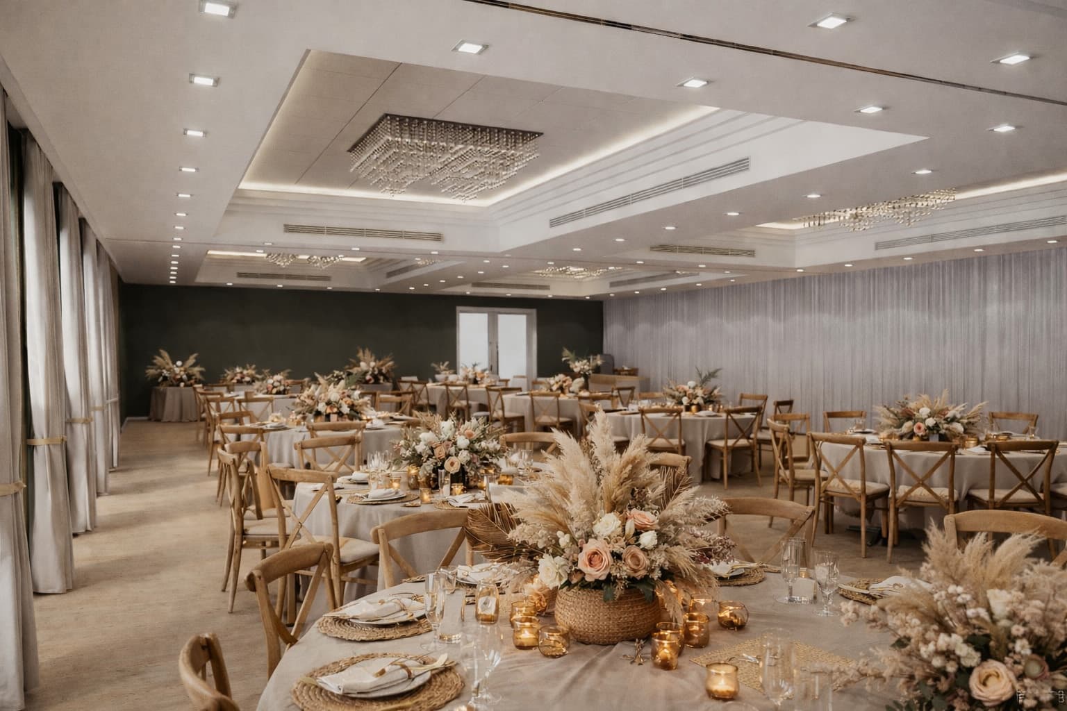 Hotel Kozerki — dekoracja stołu weselnego